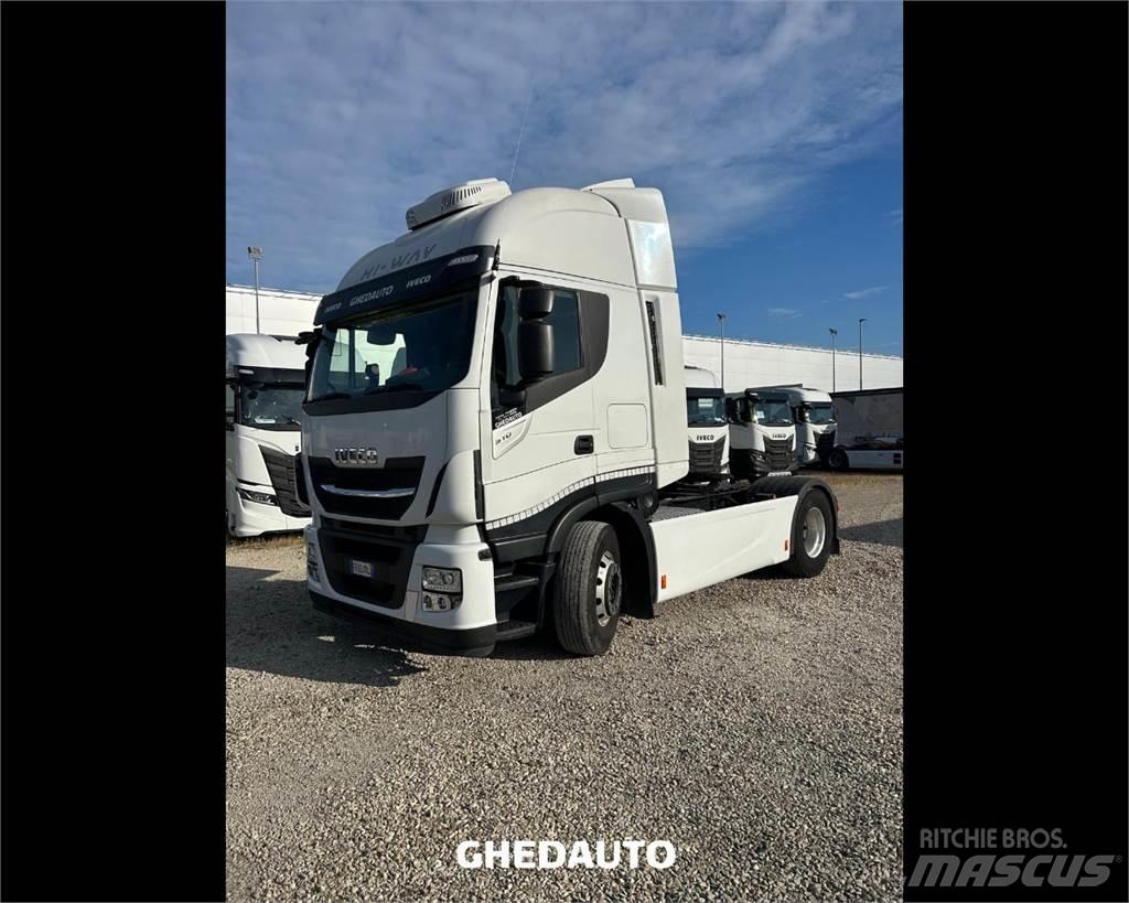 Iveco AS440ST/P Camiones caja cerrada