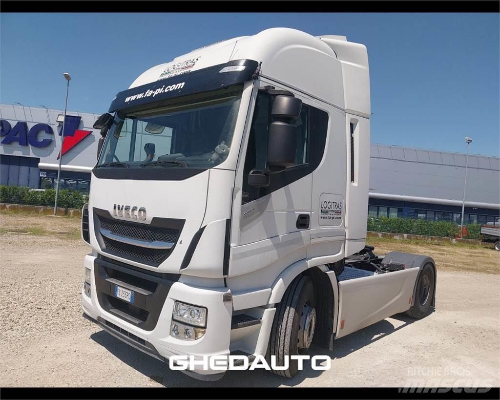 Iveco AS440ST/P Camiones caja cerrada