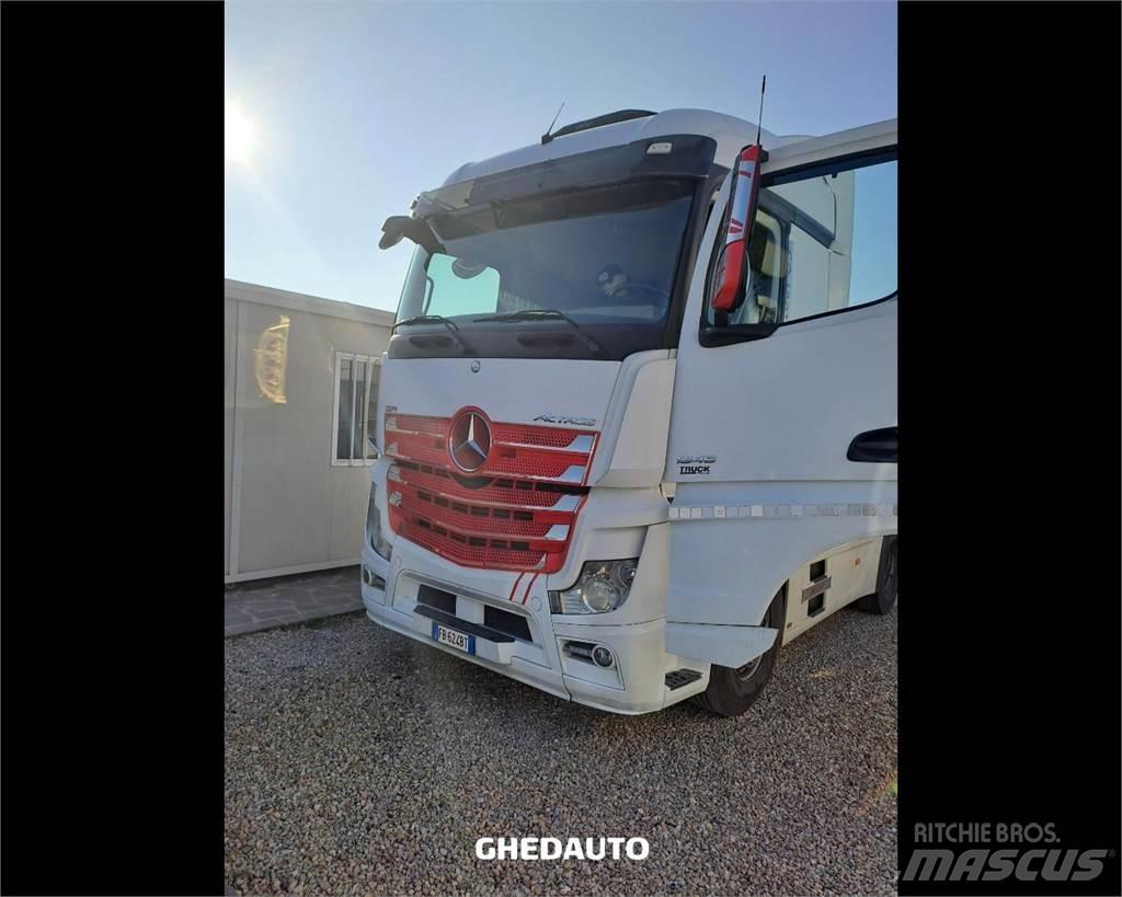 Mercedes-Benz ACTROS Camiones caja cerrada