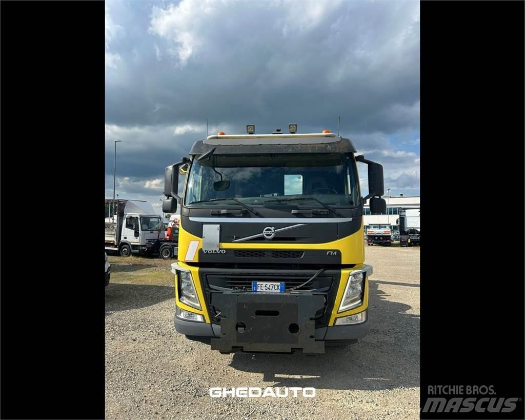 Volvo TRUCKS VOLVO Camiones caja cerrada