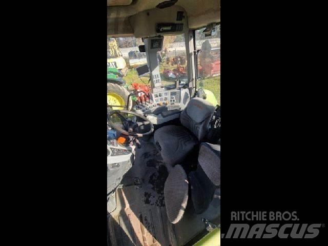 CLAAS AXION 840 Tractores