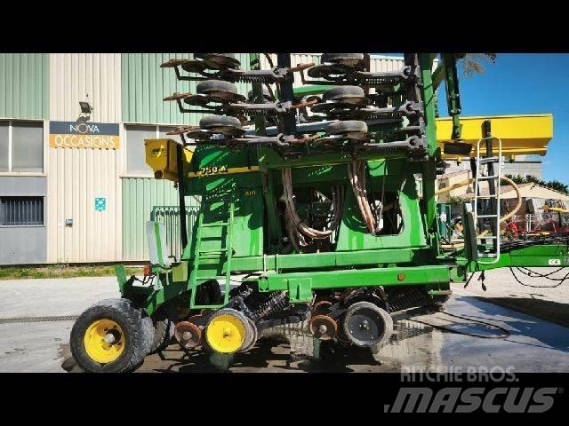 John Deere 750A Otras máquinas para siembra