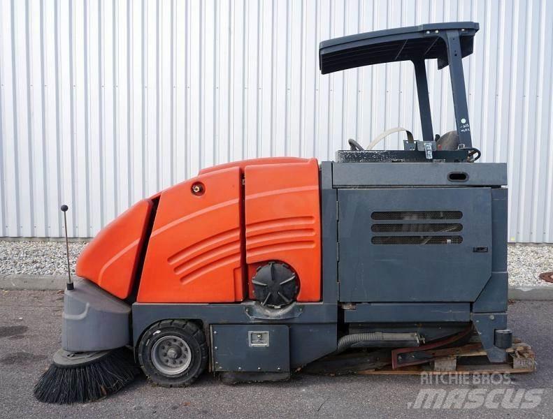 Hako 1800 LPG Barredora fregadora combinada