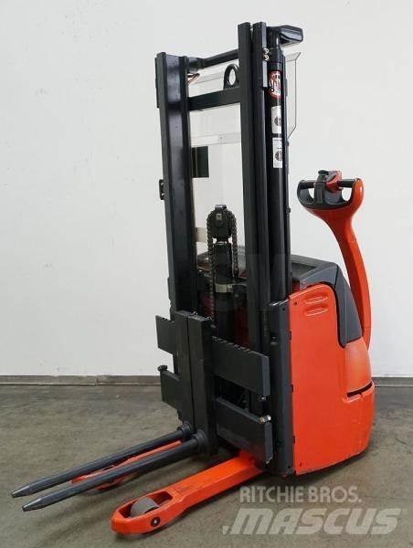 Linde L 10 379 Apiladores eléctricos autopropulsados