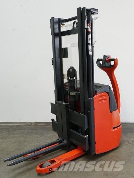 Linde L 10 379 Apiladores eléctricos autopropulsados