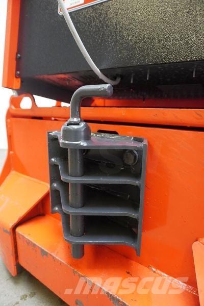 Linde P 30 132 Cabeza tractora