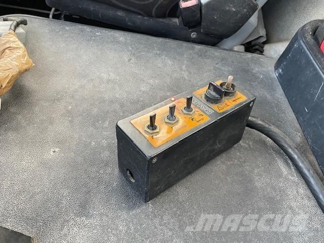 Iveco 330.36 Camiones con gancho