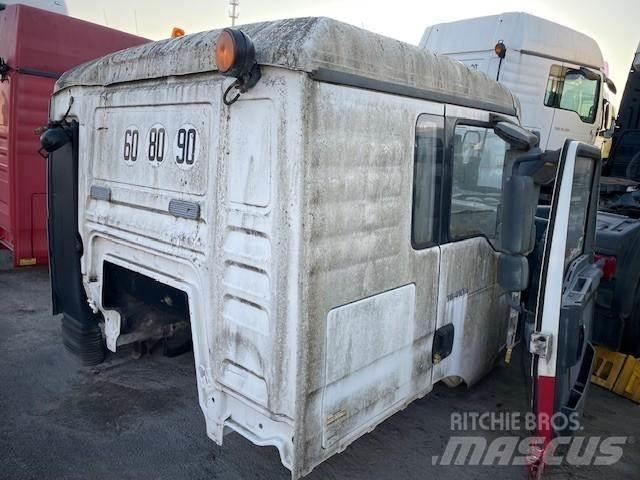 MAN TGA Cabinas e interior