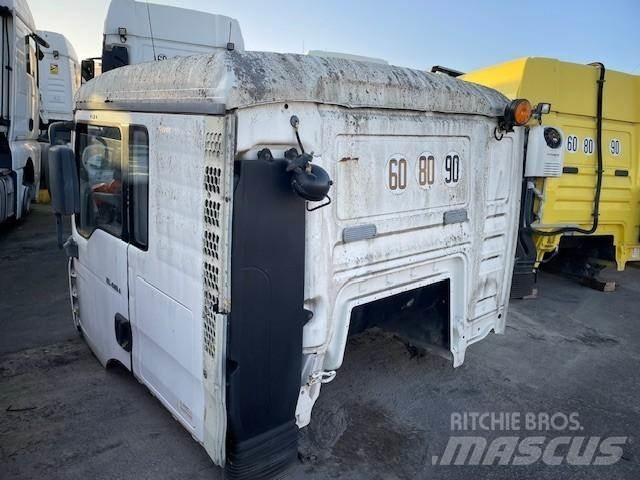 MAN TGA Cabinas e interior