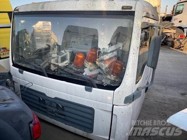 MAN TGA Cabinas e interior