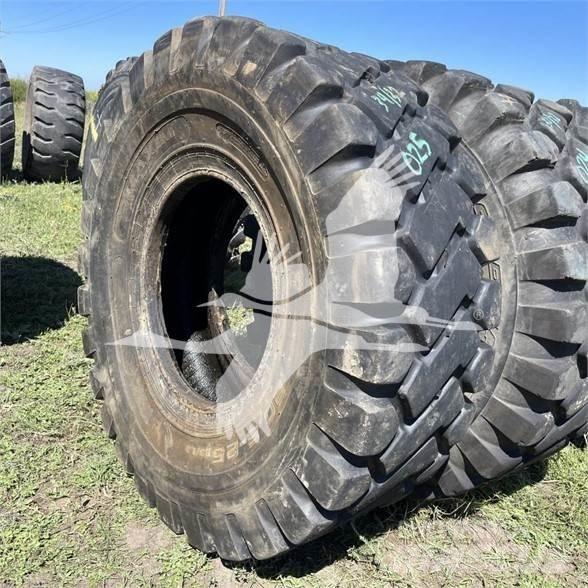 Maxim 20.5X25 Neumáticos, ruedas y llantas