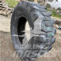 Titan 17.5x25 Neumáticos, ruedas y llantas