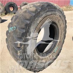 Titan 20.5R25 Neumáticos, ruedas y llantas