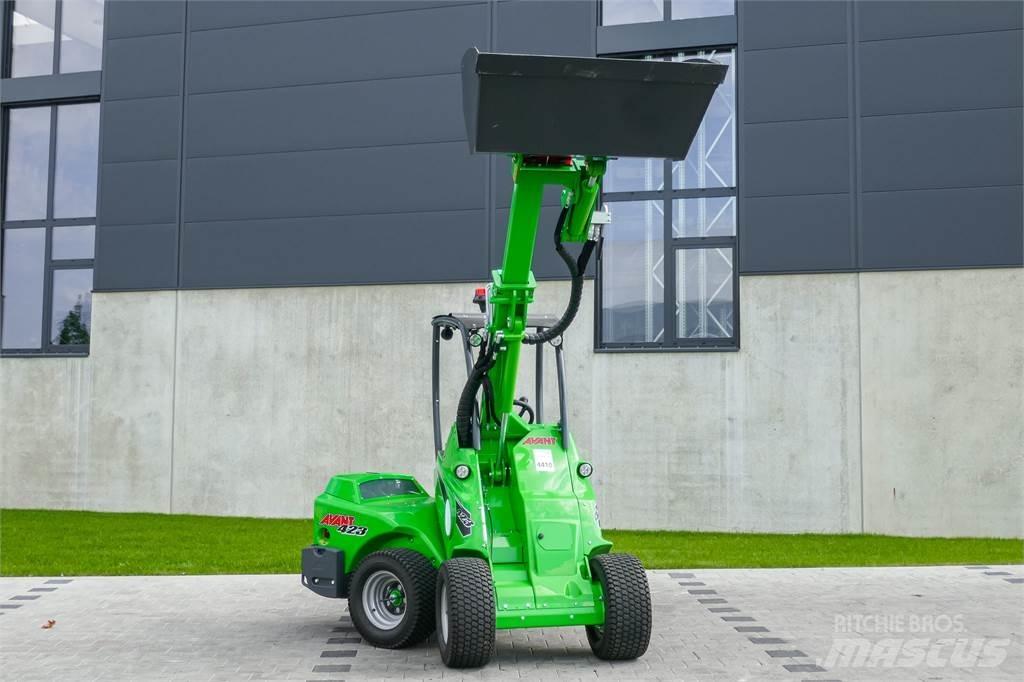 Avant M 423 Mini excavadoras < 7t