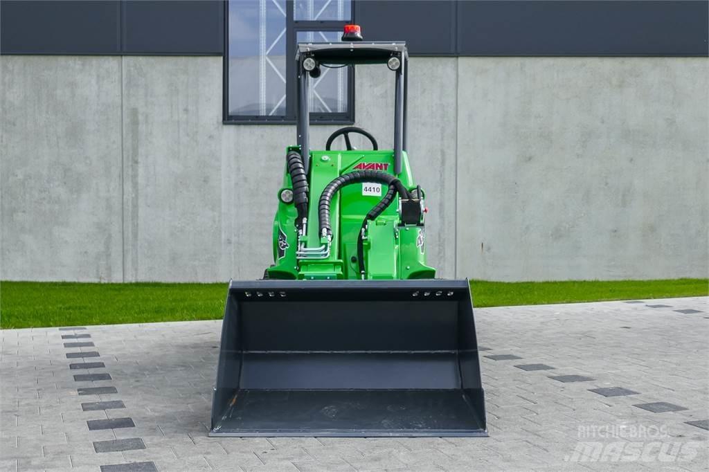 Avant M 423 Mini excavadoras < 7t