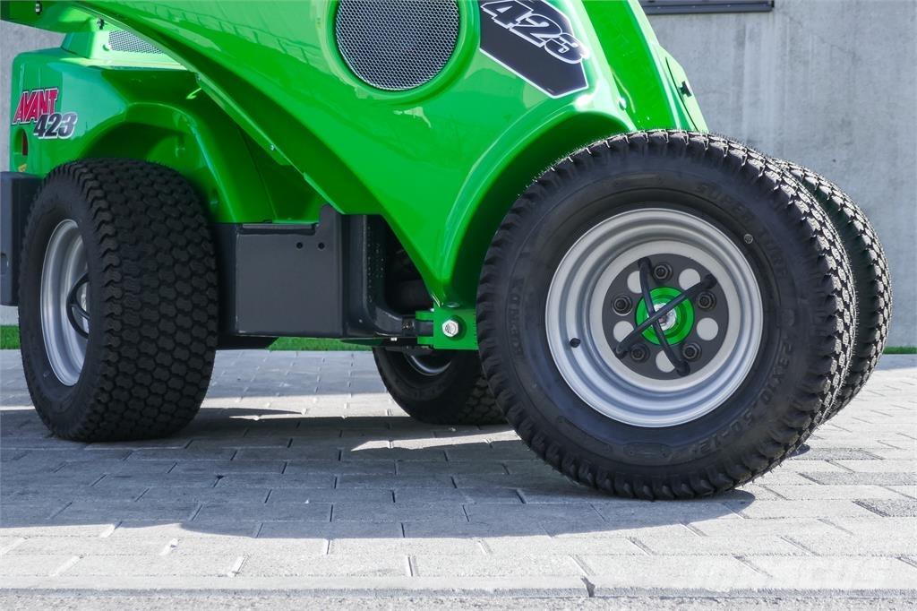 Avant M 423 Mini excavadoras < 7t