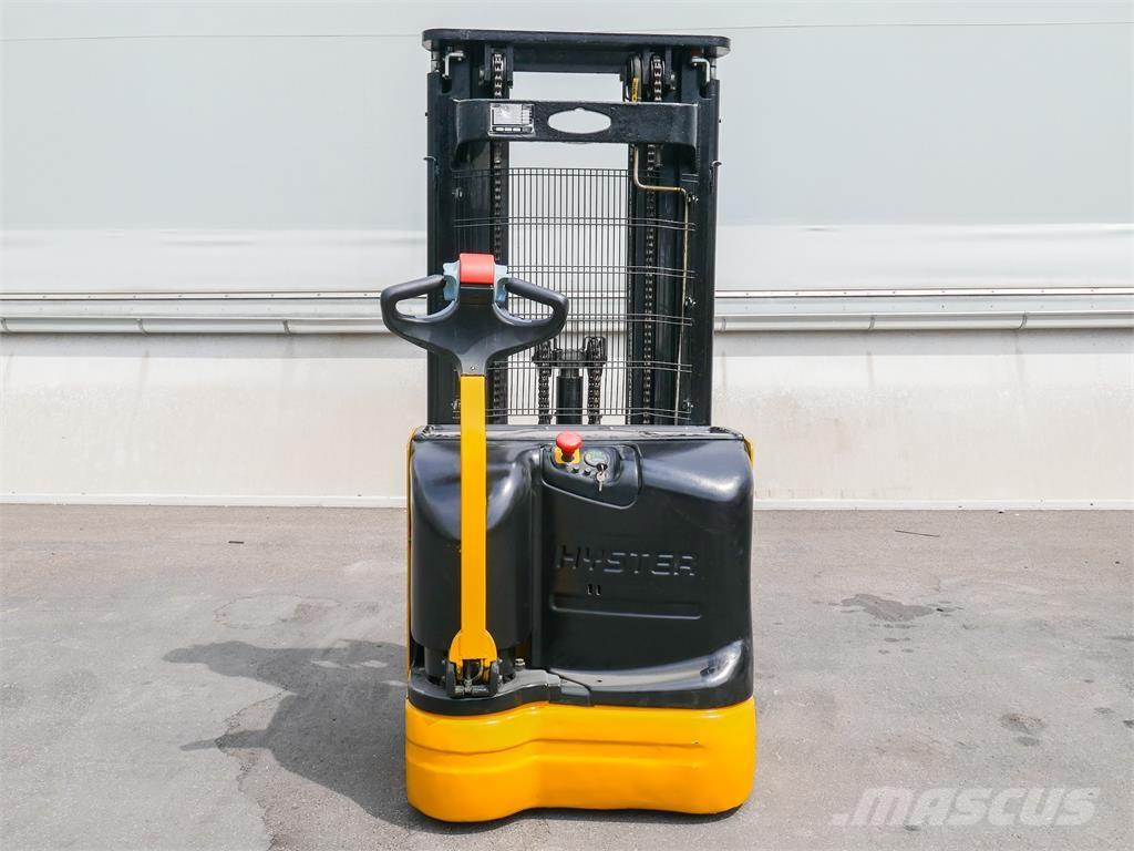 Hyster S 1.4-40 Apiladores eléctricos