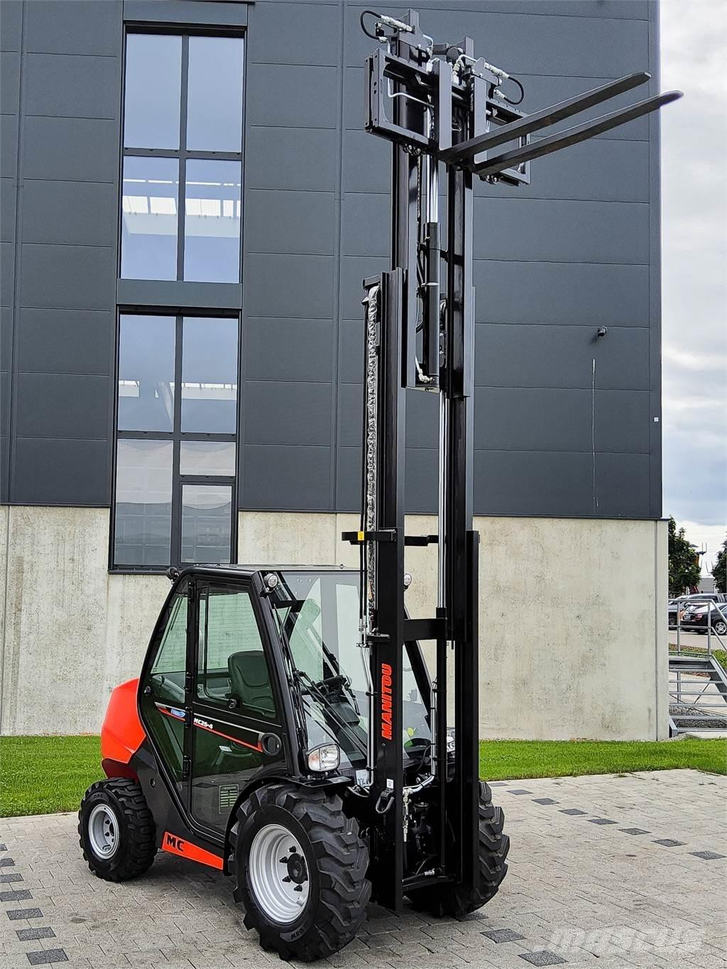 Manitou MC 25-4 Carretillas elevadoras todo terreno