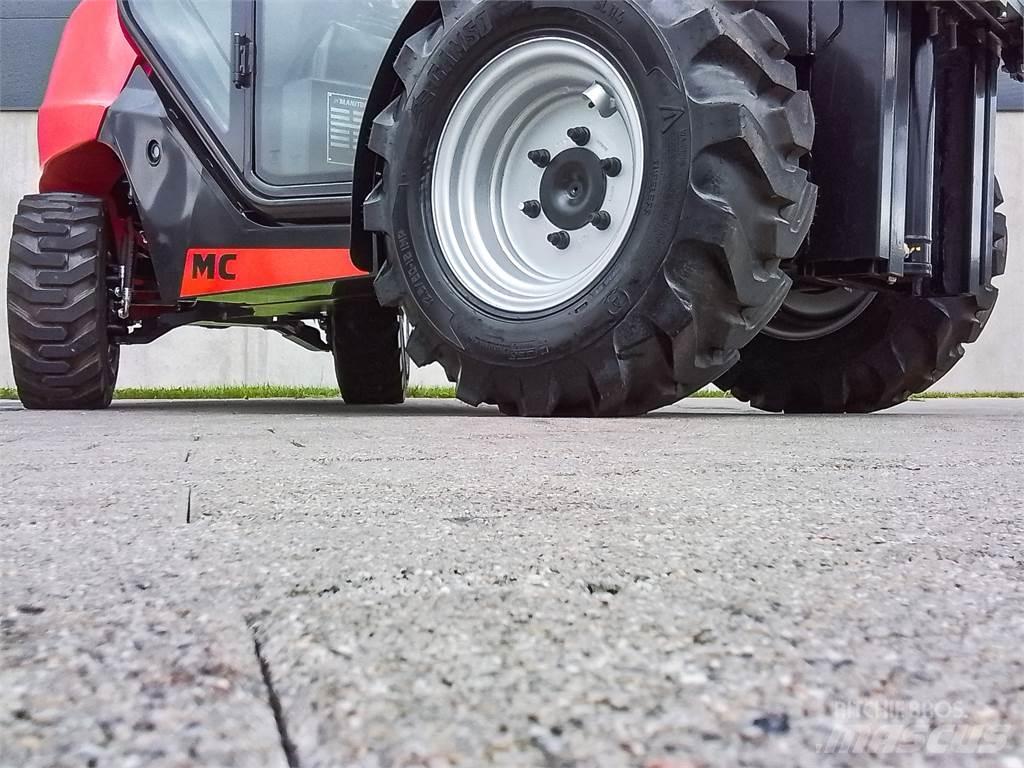Manitou MC 25-4 Carretillas elevadoras todo terreno