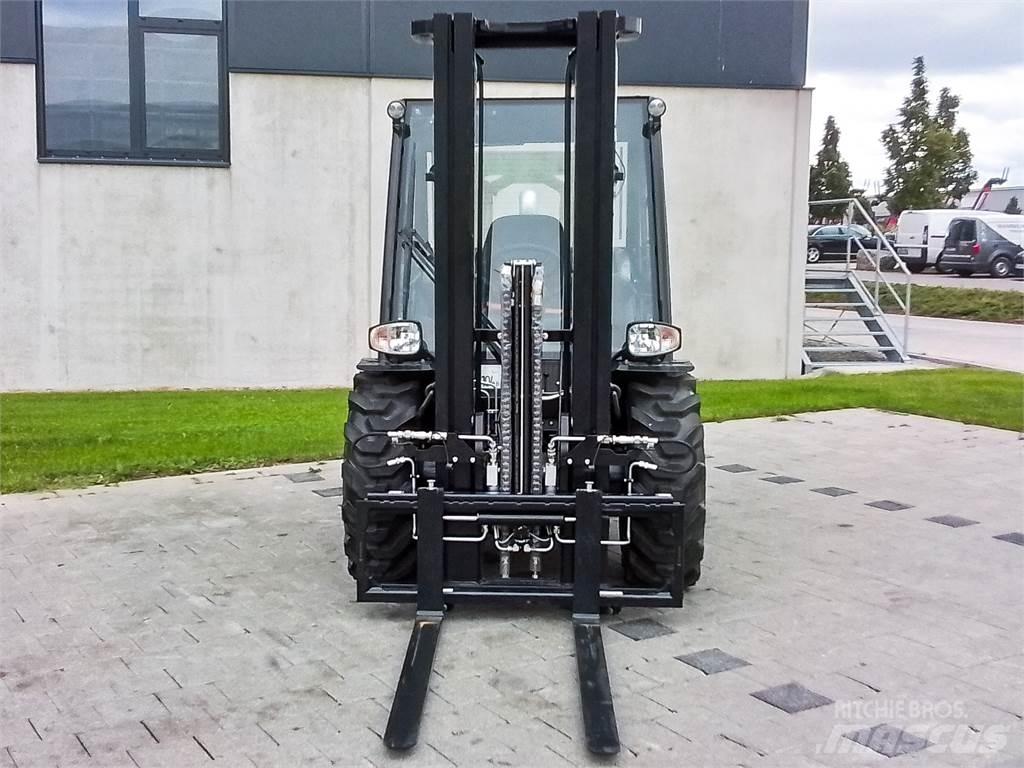 Manitou MC 25-4 Carretillas elevadoras todo terreno
