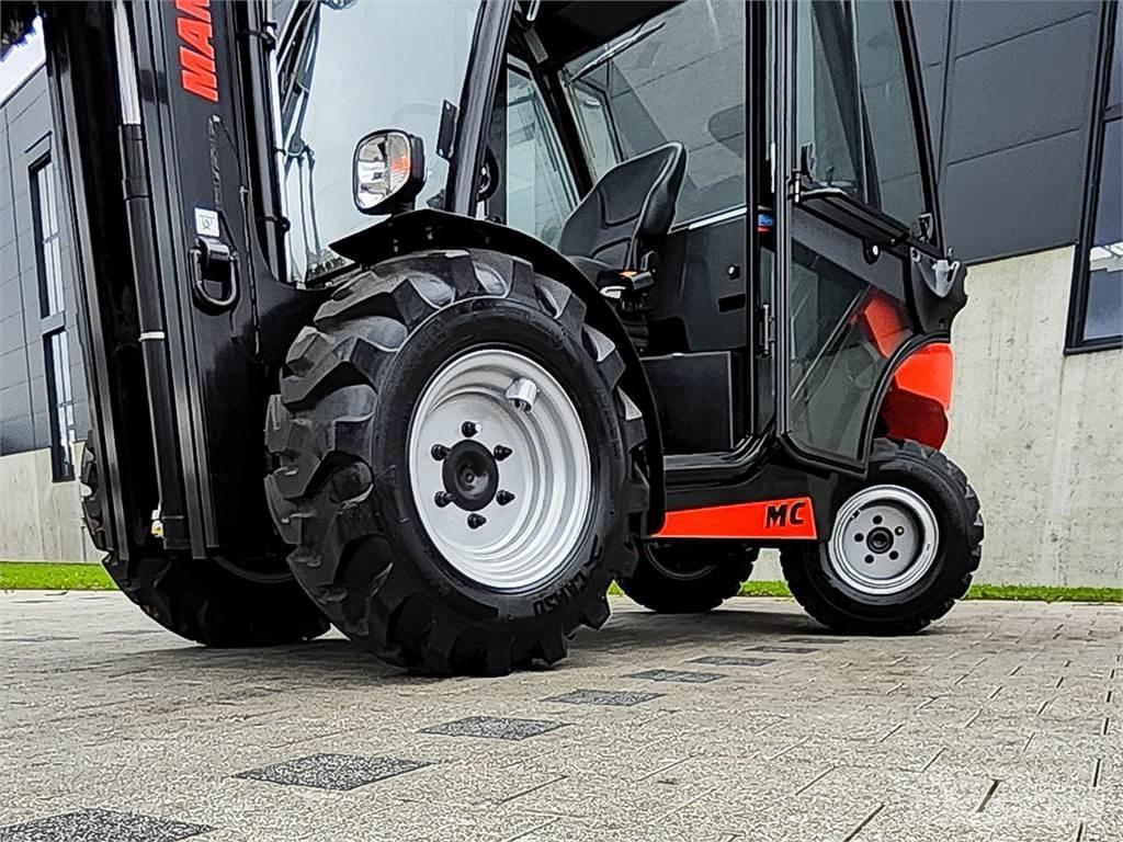 Manitou MC 25-4 Carretillas elevadoras todo terreno