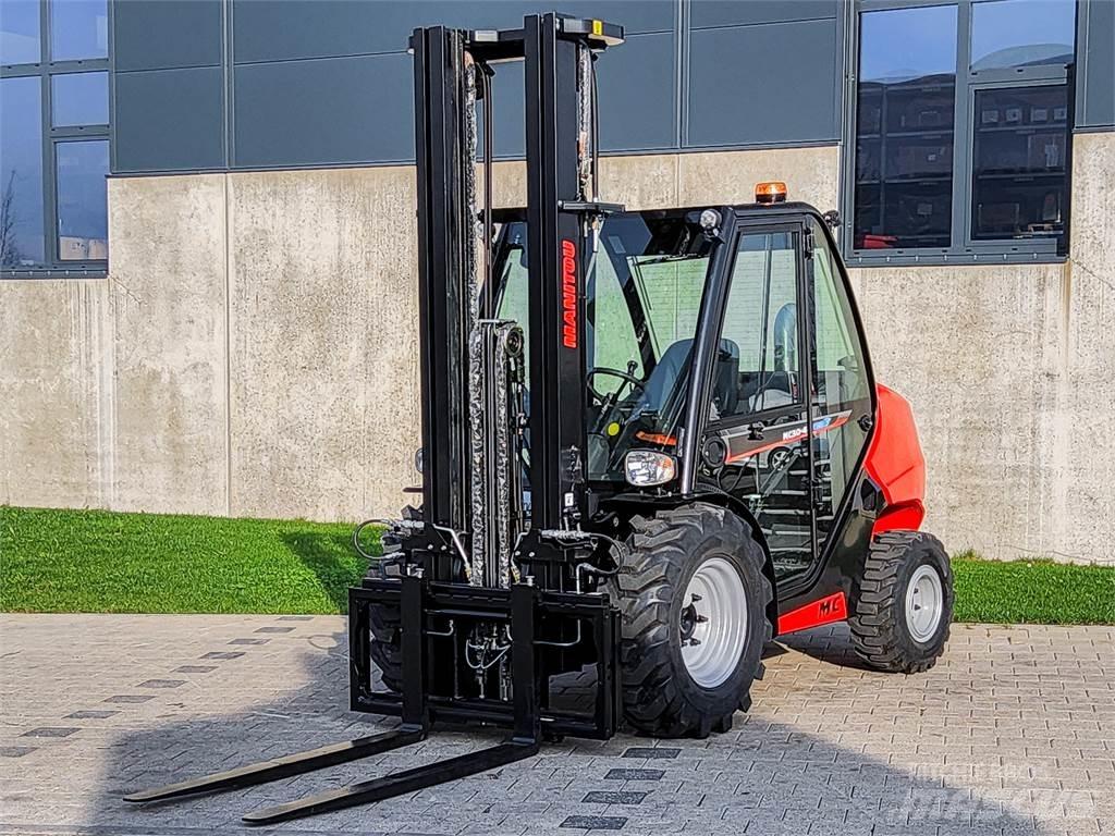 Manitou MC 30-4 Carretillas elevadoras todo terreno