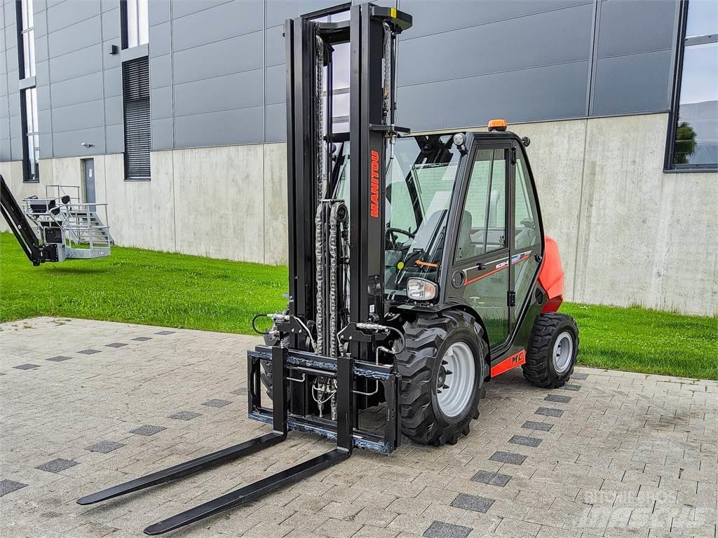 Manitou MC 30-4 Carretillas elevadoras todo terreno