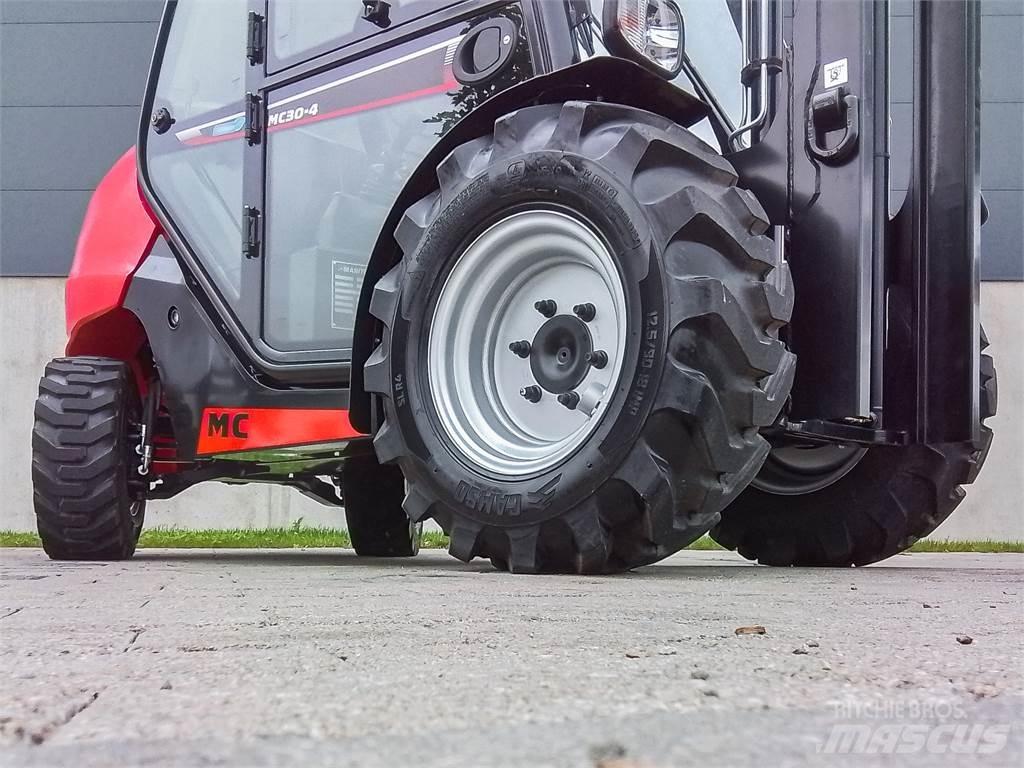 Manitou MC 30-4 Carretillas elevadoras todo terreno