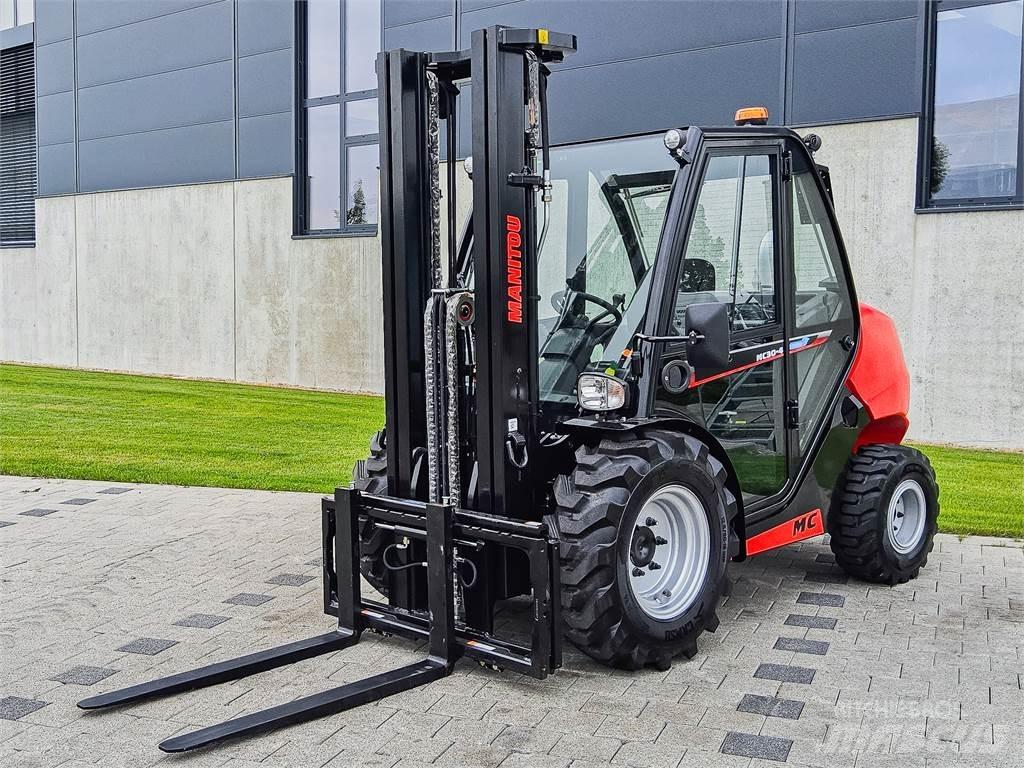 Manitou MC 30-4 Carretillas elevadoras todo terreno