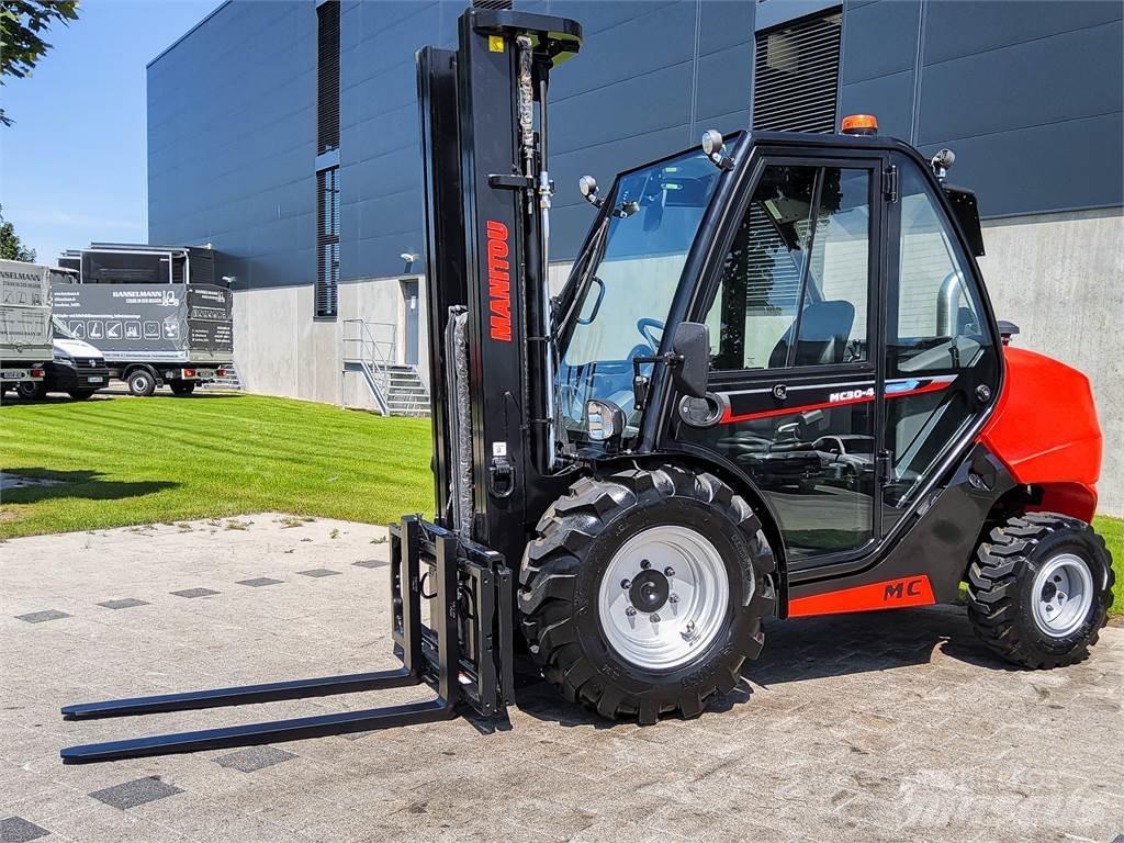 Manitou MC 30-4 Carretillas elevadoras todo terreno
