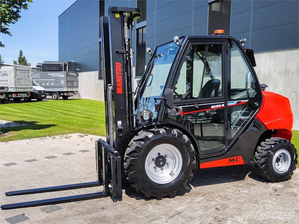 Manitou MC 30-4 Carretillas elevadoras todo terreno