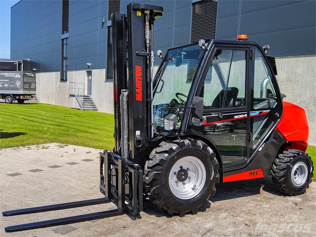 Manitou MC 30-4 Carretillas elevadoras todo terreno