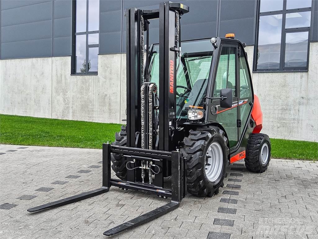 Manitou MC 30-4 Carretillas elevadoras todo terreno