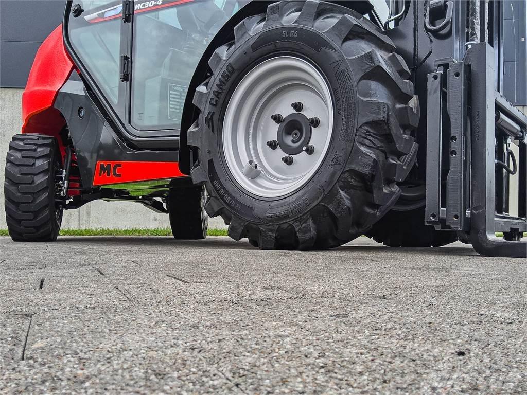 Manitou MC 30-4 Carretillas elevadoras todo terreno