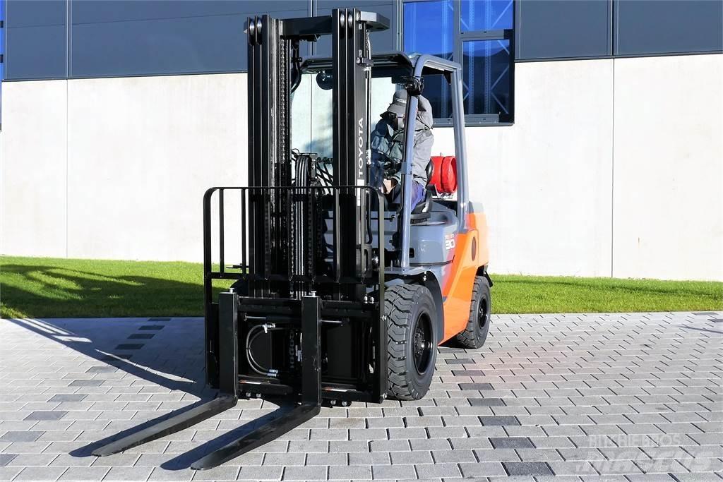 Toyota 02-8FGF30 Carretillas LPG