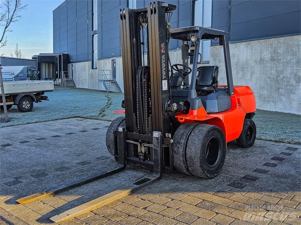 Toyota 7 FDU 45 Carretillas diesel