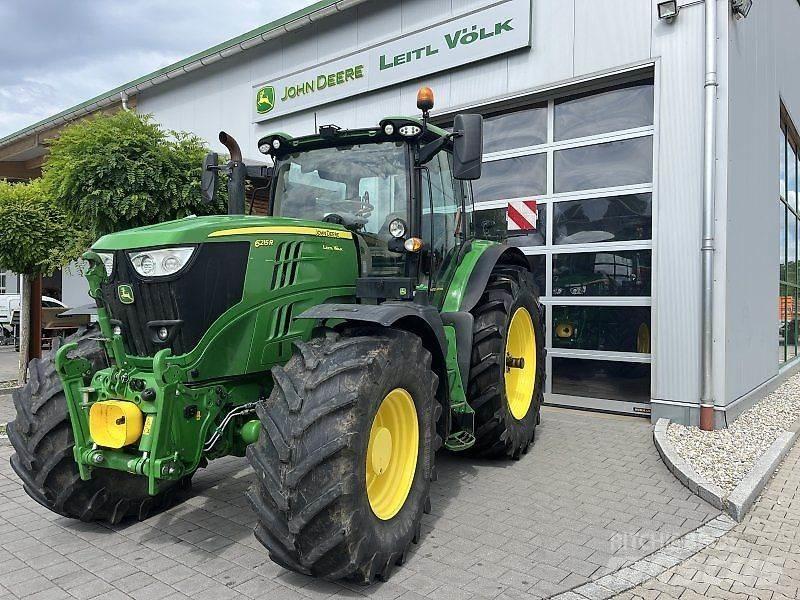 John Deere 6215R Tractores