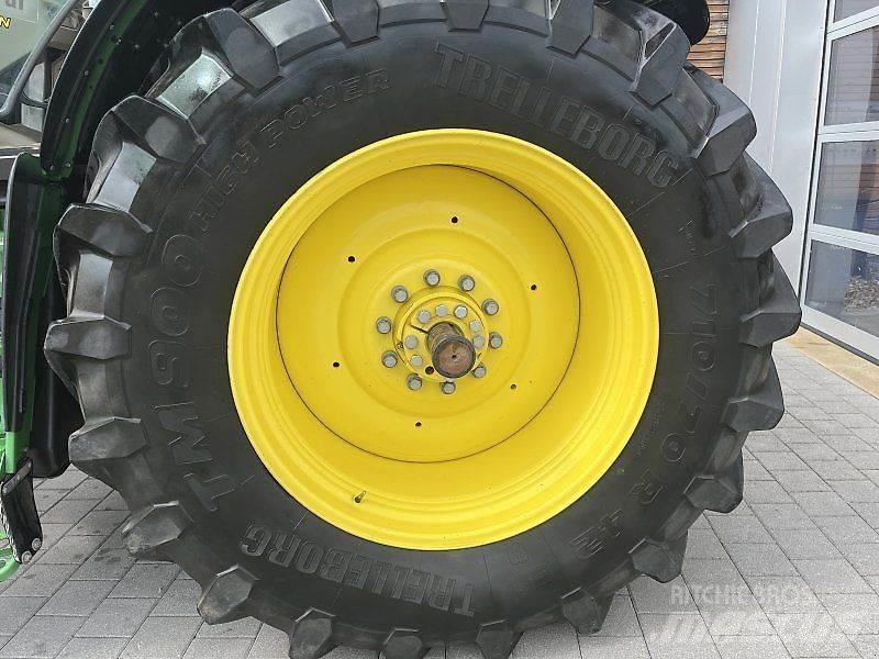 John Deere 6215R Tractores