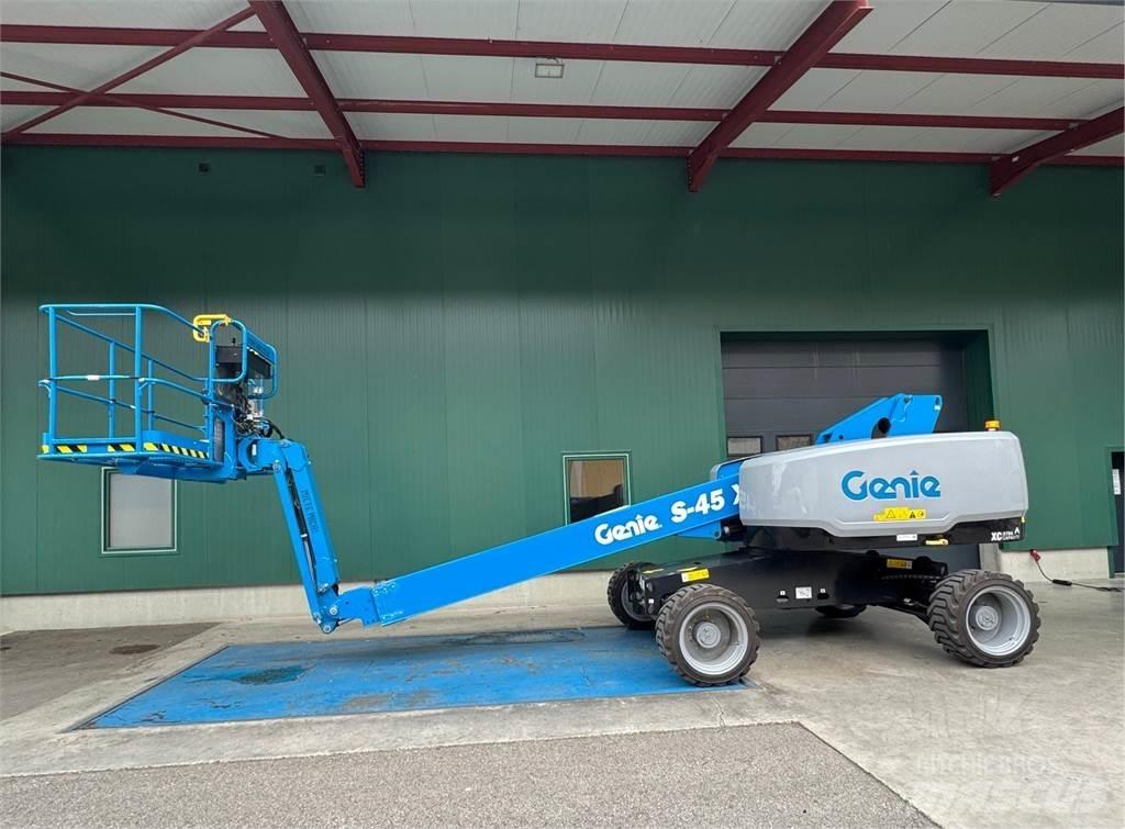 Genie S-45 XC Plataforma de trabajo articulada