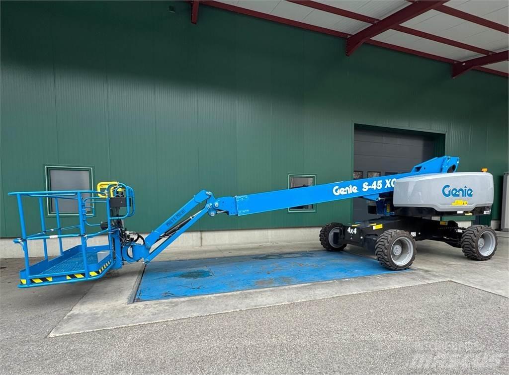 Genie S-45 XC Plataforma de trabajo articulada