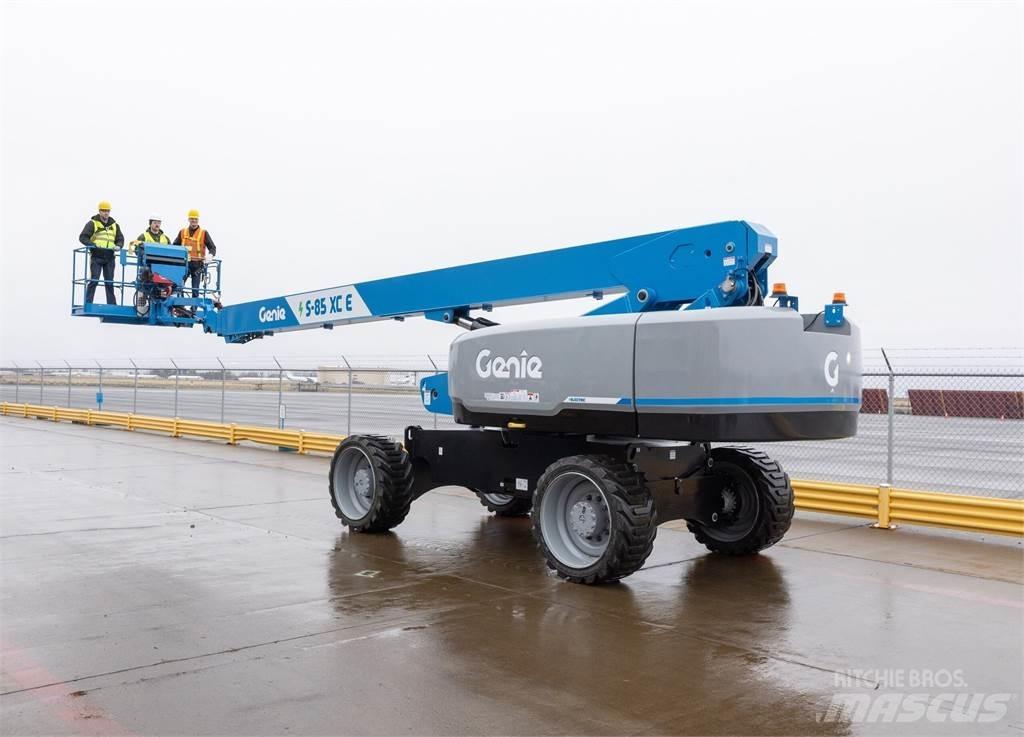Genie S-85 XC E Plataforma de trabajo articulada