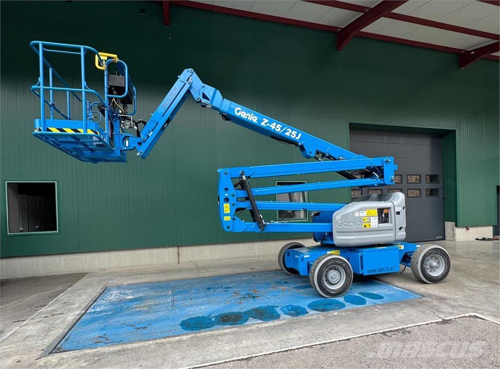 Genie Z-45/25J DC Plataforma de trabajo articulada