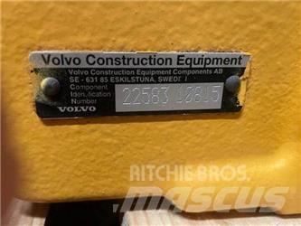 Volvo G990 Transmisión
