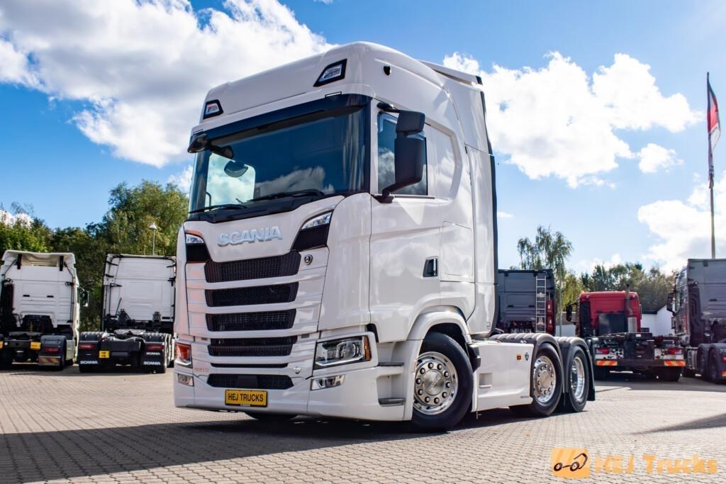 Scania S590 A6x2/4NB Cabezas tractoras