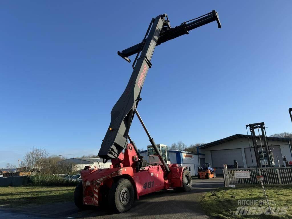 CVS Ferrari F481 Manipulador de contenedores