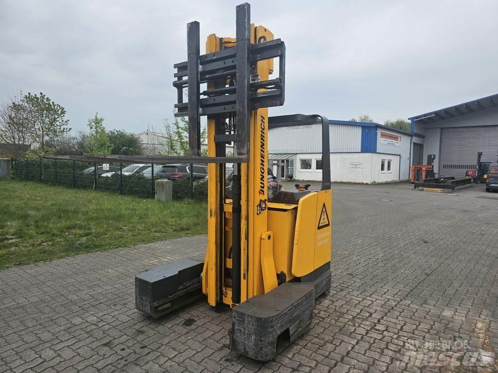 Jungheinrich ETVQ20 4 vías o cuatro caminos