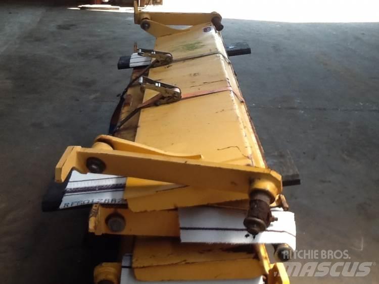  Bagsmæk ex. Volvo A25C 6x6 Otros componentes