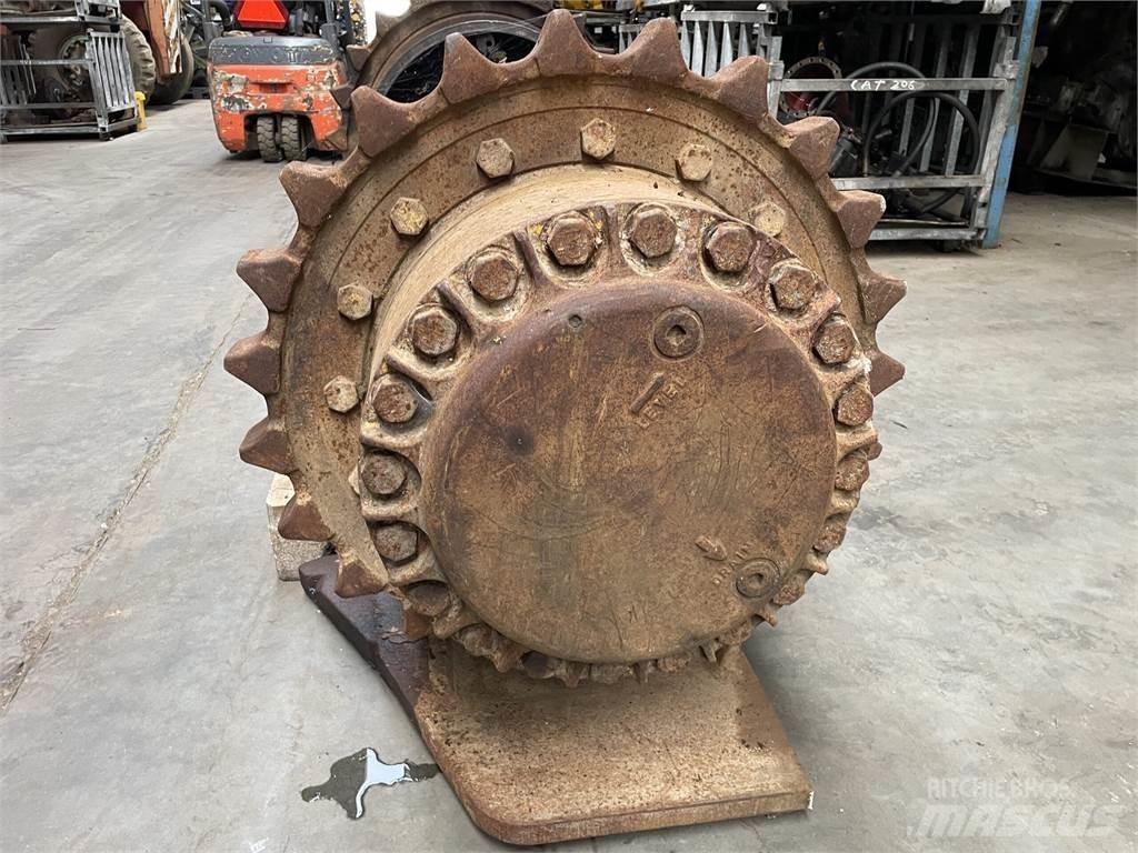 CAT 330B Køregear Transmisión