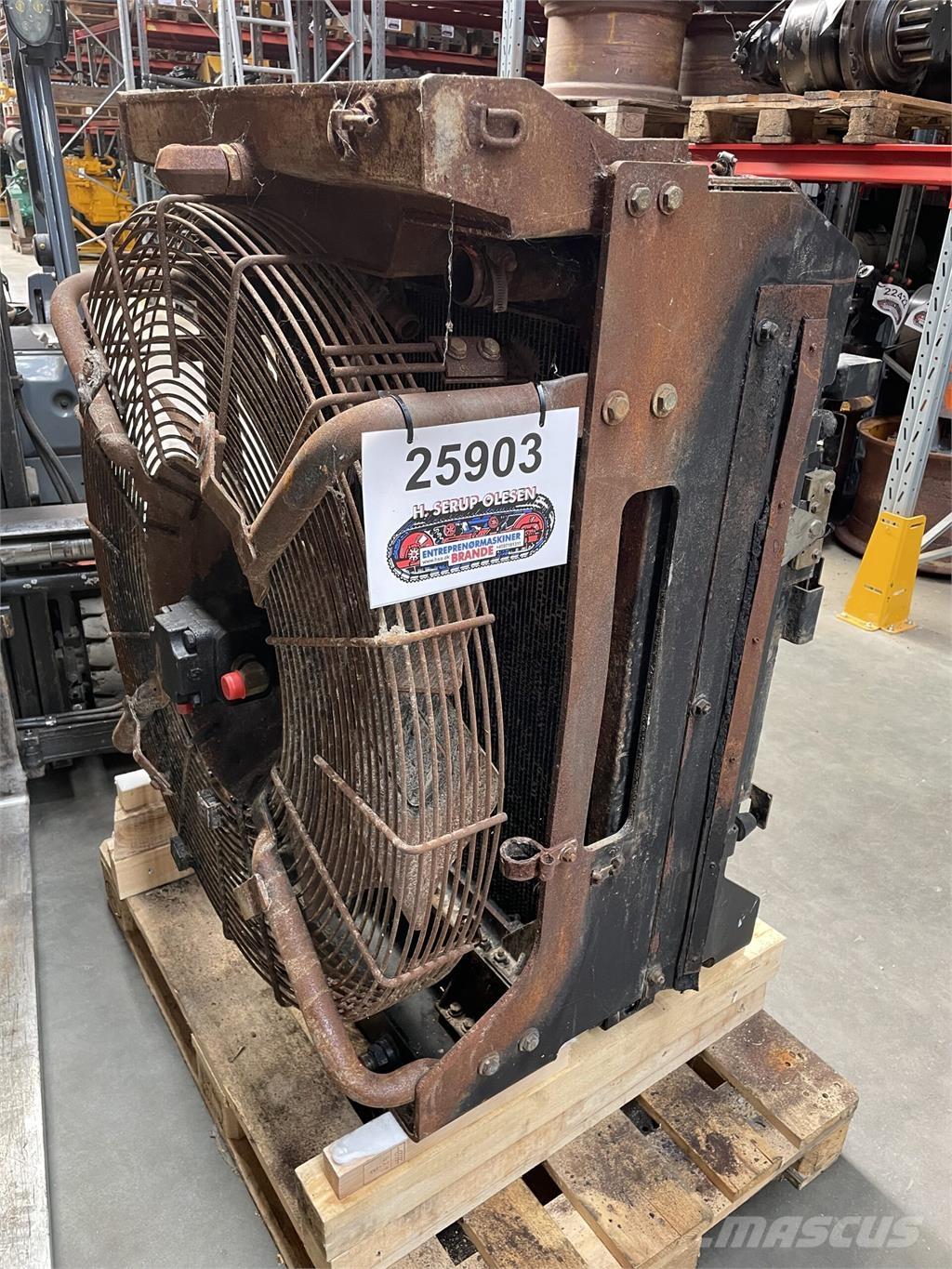 CAT 926GII komplet køler Motores