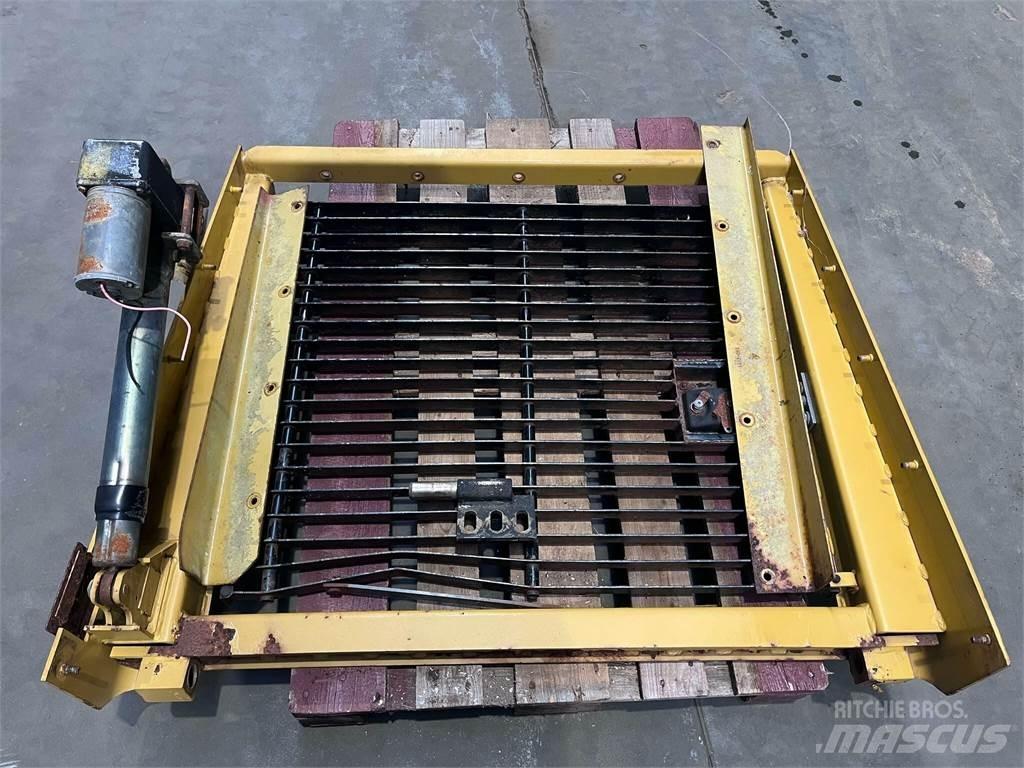 CAT 962GII Kølergrill Otros componentes
